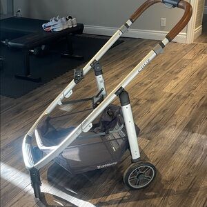 UPPAbaby CRUZ Stroller Frame with Brown Handles